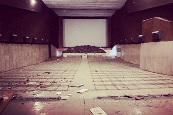سینما «عصر جدید» تخریب نشده است/ بازسازی و تعویض صندلی‌ها