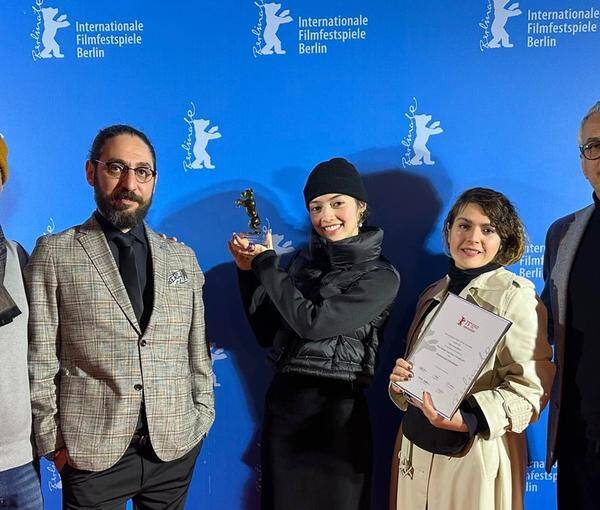 جشنواره‌های اروپایی با همکاری فیلمسازان داخلی تبدیل به کانون‌های ضد امنیتی می‌شوند/ بازی ضد امنیتی سینماگران در «کارلووی واری» ادامه دارد